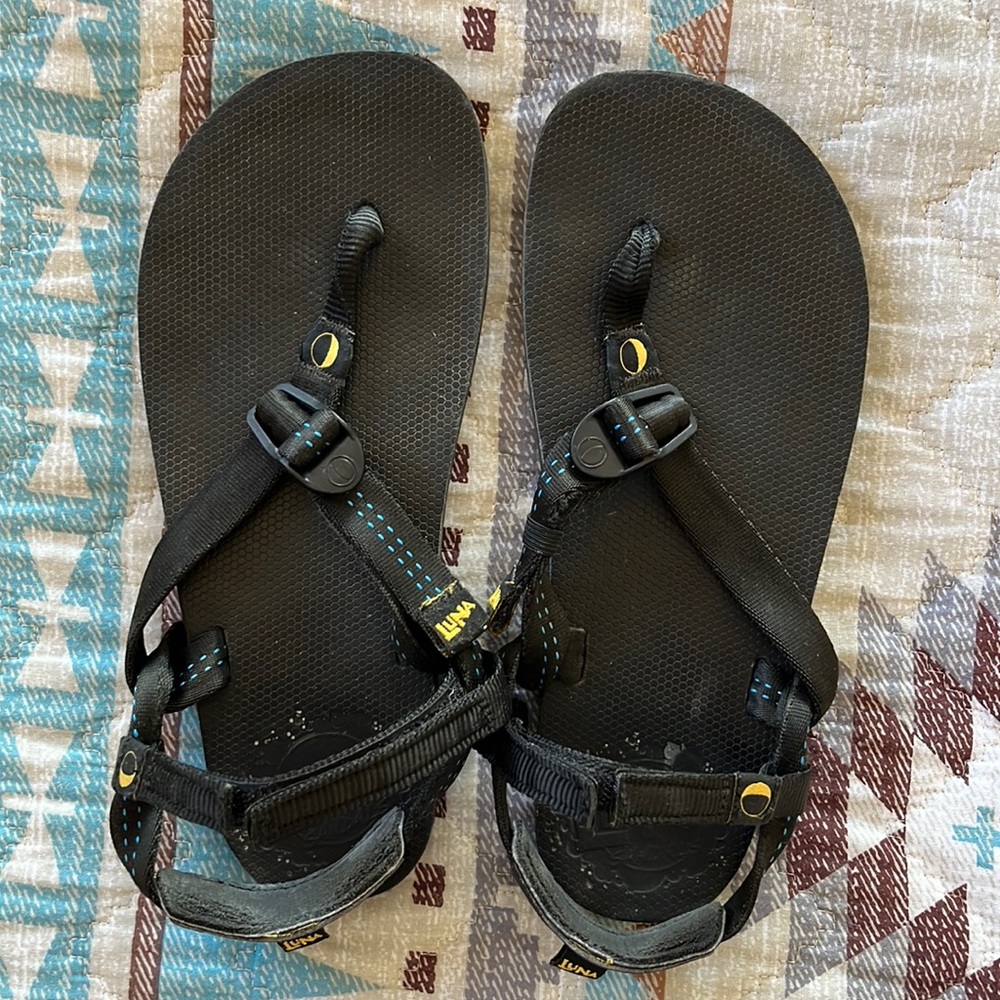 Luna zero sandals